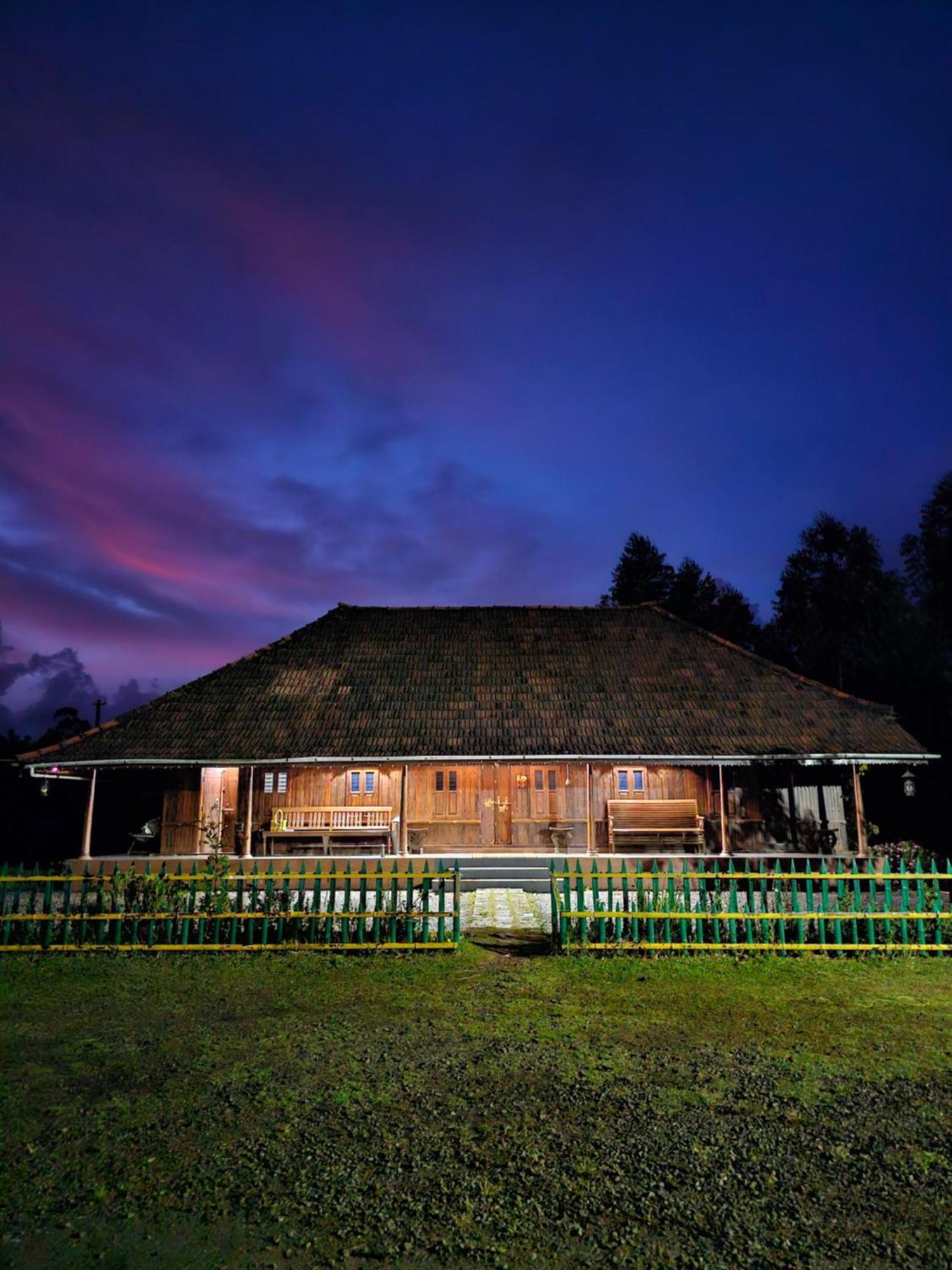 Nature Castle -Traditional Villa,Vattavada Kottakamboor Exterior photo
